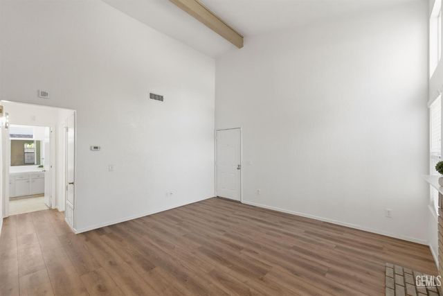 8000 Kroll Way 112, Bakersfield, CA 93311