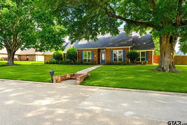 216 TURNBERRY CIRCLE, Mt Pleasant, TX 75455