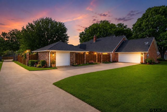 216 TURNBERRY CIRCLE, Mt Pleasant, TX 75455