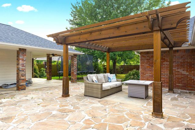 216 TURNBERRY CIRCLE, Mt Pleasant, TX 75455
