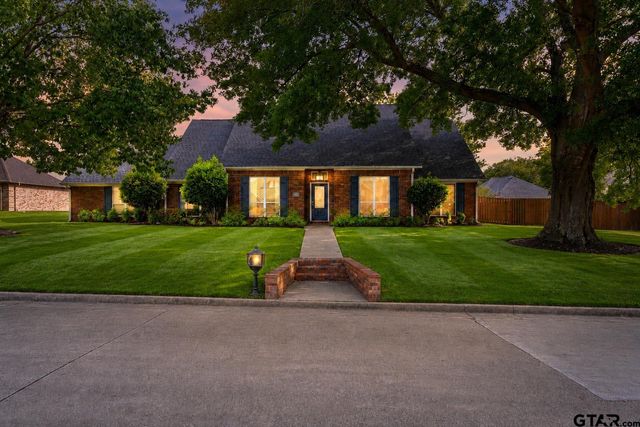 216 TURNBERRY CIRCLE, Mt Pleasant, TX 75455