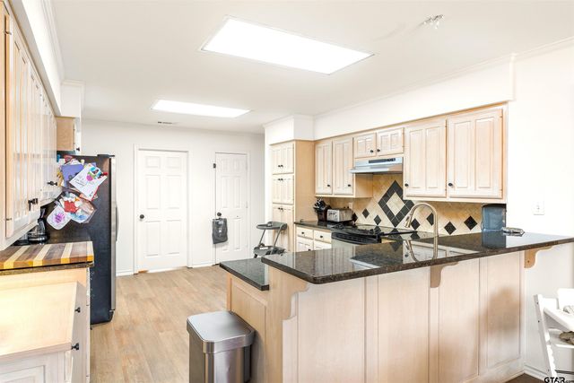 216 TURNBERRY CIRCLE, Mt Pleasant, TX 75455