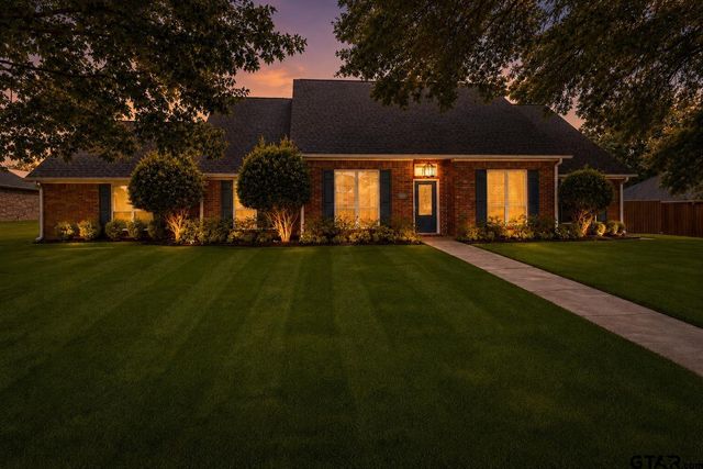 216 TURNBERRY CIRCLE, Mt Pleasant, TX 75455