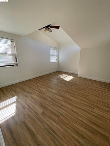 3635 Country Club Blvd, Stockton, CA 95204