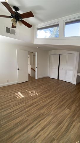 3635 Country Club Blvd, Stockton, CA 95204