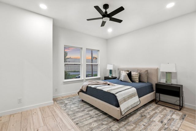 2232 Hooper Street, Dallas, TX 75215