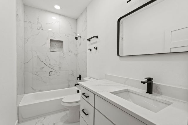 2232 Hooper Street, Dallas, TX 75215