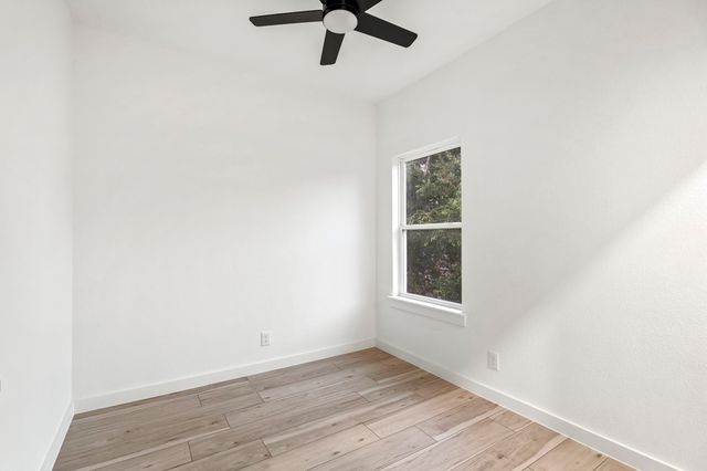 2232 Hooper Street, Dallas, TX 75215