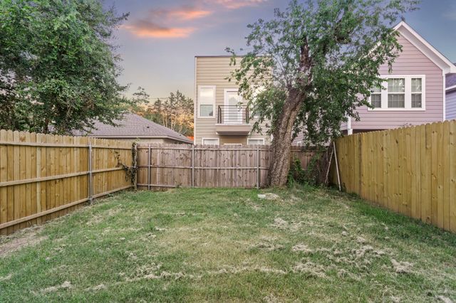 2232 Hooper Street, Dallas, TX 75215