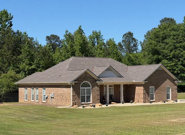 28 W Teddy Bear Lane, Waverly Hall, GA 31831