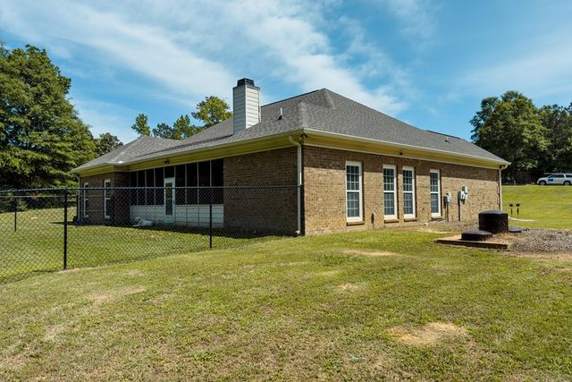 28 W Teddy Bear Lane, Waverly Hall, GA 31831
