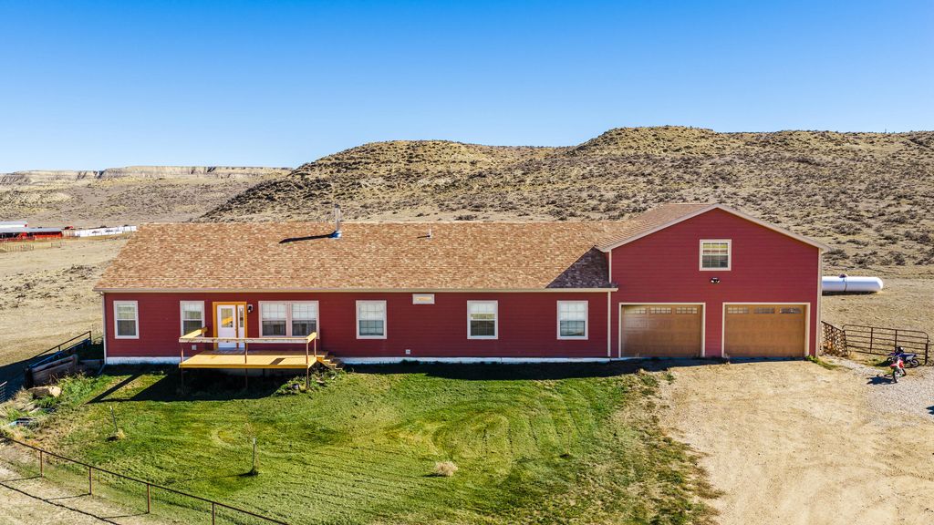 38 Thompson Creek Road, Clearmont, WY 82835 photo 2