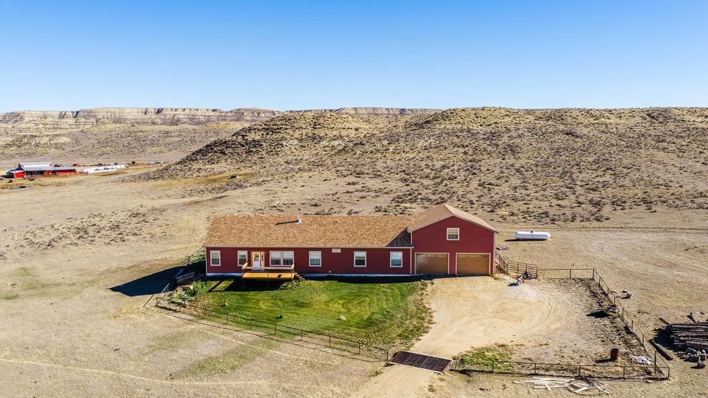 38 Thompson Creek Road, Clearmont, WY 82835 photo 3