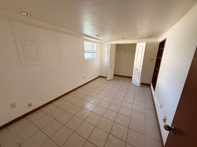 944 W 54th Place, Merrillville, IN 46410