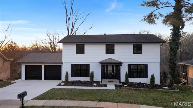 4662 Britcastle Drive, St Louis, MO 63128