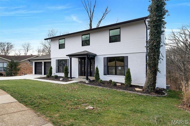 4662 Britcastle Drive, St Louis, MO 63128