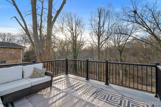 4662 Britcastle Drive, St Louis, MO 63128