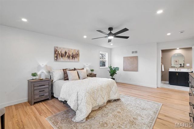 4662 Britcastle Drive, St Louis, MO 63128