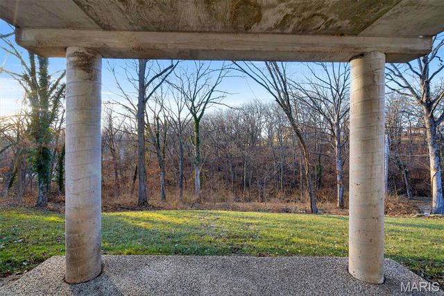 4662 Britcastle Drive, St Louis, MO 63128