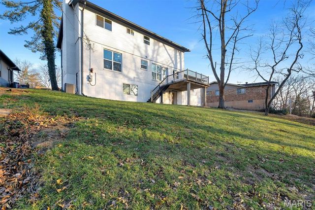 4662 Britcastle Drive, St Louis, MO 63128