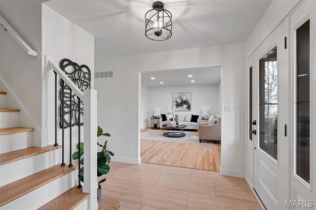 4662 Britcastle Drive, St Louis, MO 63128