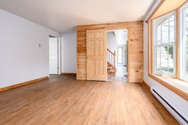 47 Galleon Dr, Falmouth, MA 02536