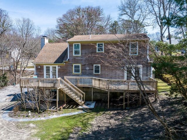 47 Galleon Dr, Falmouth, MA 02536