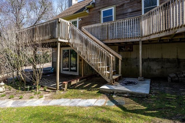 47 Galleon Dr, Falmouth, MA 02536