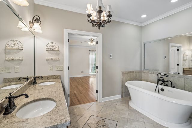 1229 Hogans Branch Rd, Hendersonville, TN 37075
