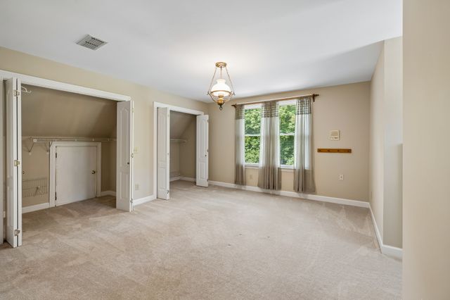1229 Hogans Branch Rd, Hendersonville, TN 37075