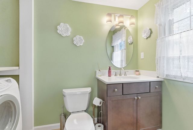 200 Wellman Ave 1, Chelmsford, MA 01863