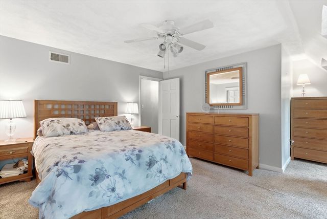 200 Wellman Ave 1, Chelmsford, MA 01863