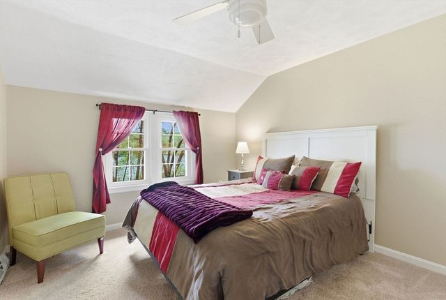 200 Wellman Ave 1, Chelmsford, MA 01863