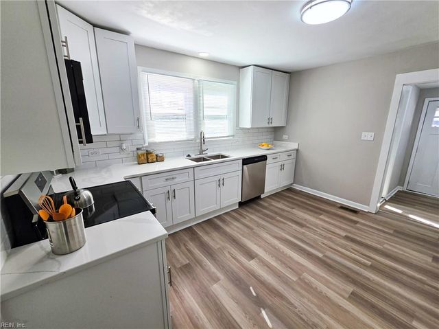 3906 Deep Creek BLVD, Portsmouth, VA 23702