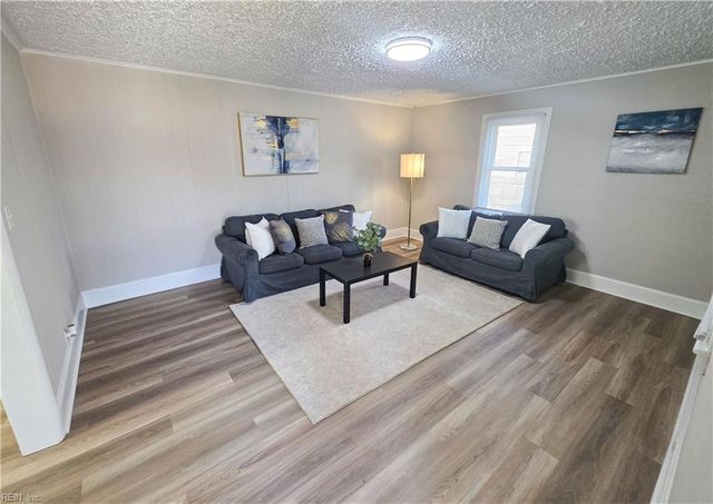 3906 Deep Creek BLVD, Portsmouth, VA 23702