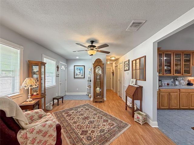 301 Canyon Edge, Canyon Lake, TX 78133