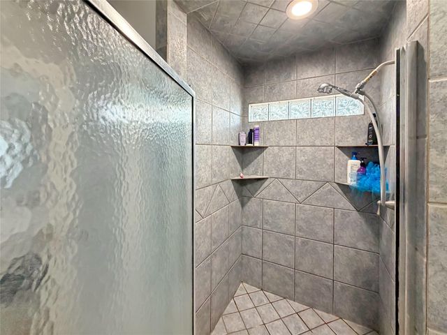 301 Canyon Edge, Canyon Lake, TX 78133