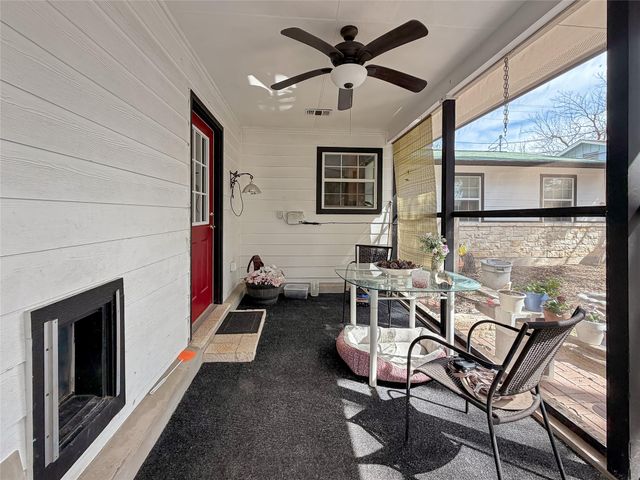 301 Canyon Edge, Canyon Lake, TX 78133