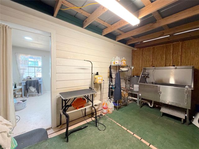 301 Canyon Edge, Canyon Lake, TX 78133