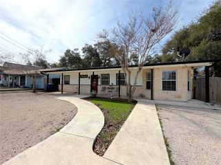 301 Canyon Edge, Canyon Lake, TX 78133