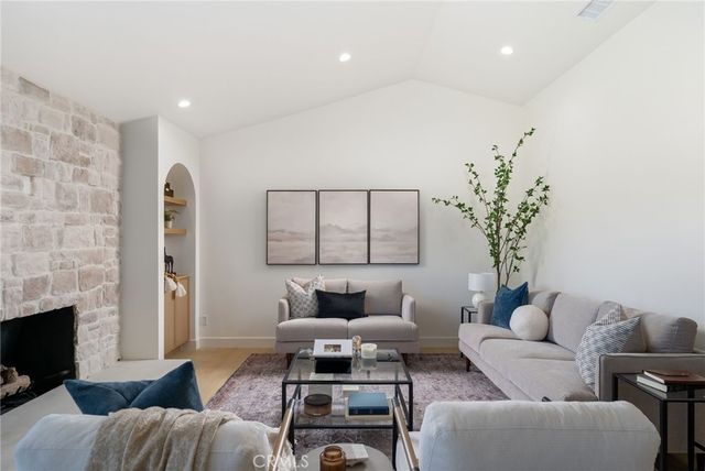 2952 Java Road, Costa Mesa, CA 92626
