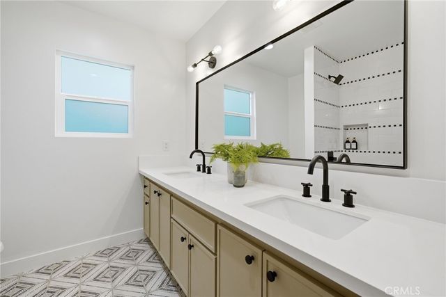 2952 Java Road, Costa Mesa, CA 92626
