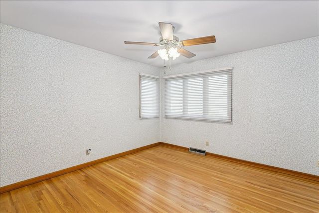 9823 W 9th St N, Wichita, KS 67212