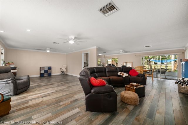 25 Forest Hill Court, Avon Park, FL 33825