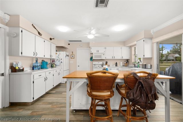 25 Forest Hill Court, Avon Park, FL 33825
