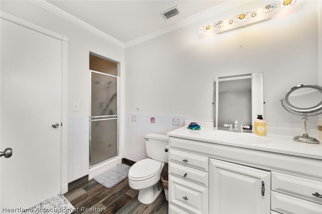 25 Forest Hill Court, Avon Park, FL 33825