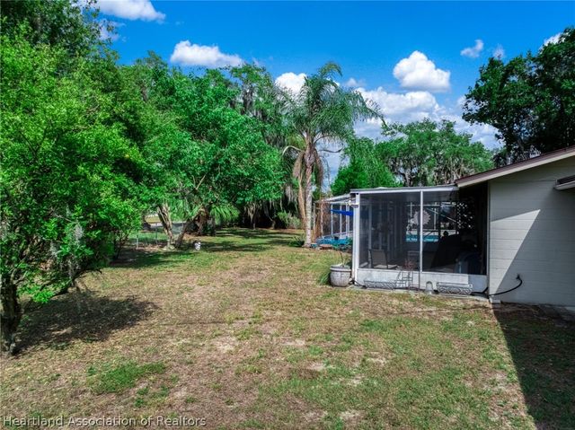 25 Forest Hill Court, Avon Park, FL 33825