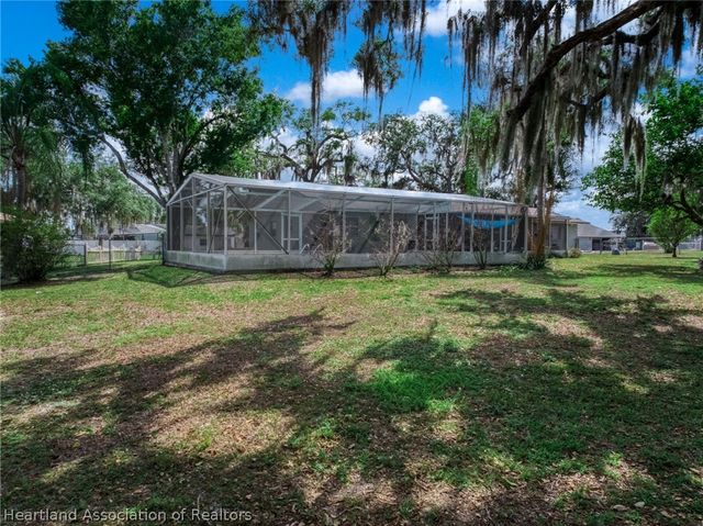 25 Forest Hill Court, Avon Park, FL 33825