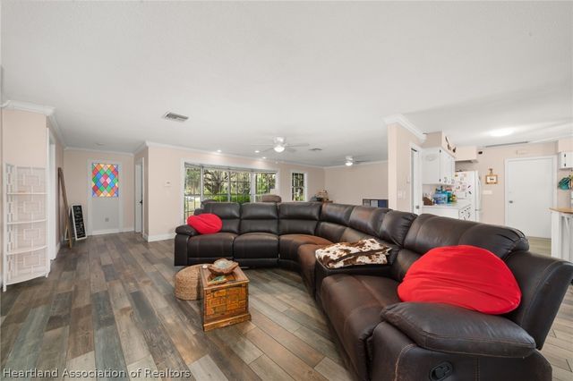 25 Forest Hill Court, Avon Park, FL 33825