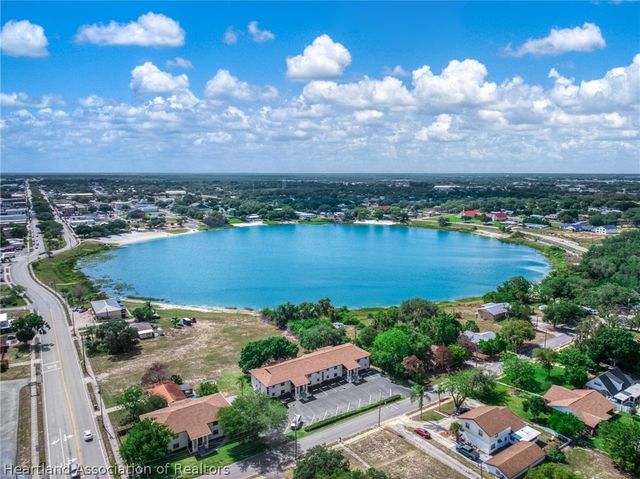 25 Forest Hill Court, Avon Park, FL 33825